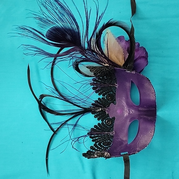 Handmade Custom Mardi Gras Mask - Picture 6 of 9